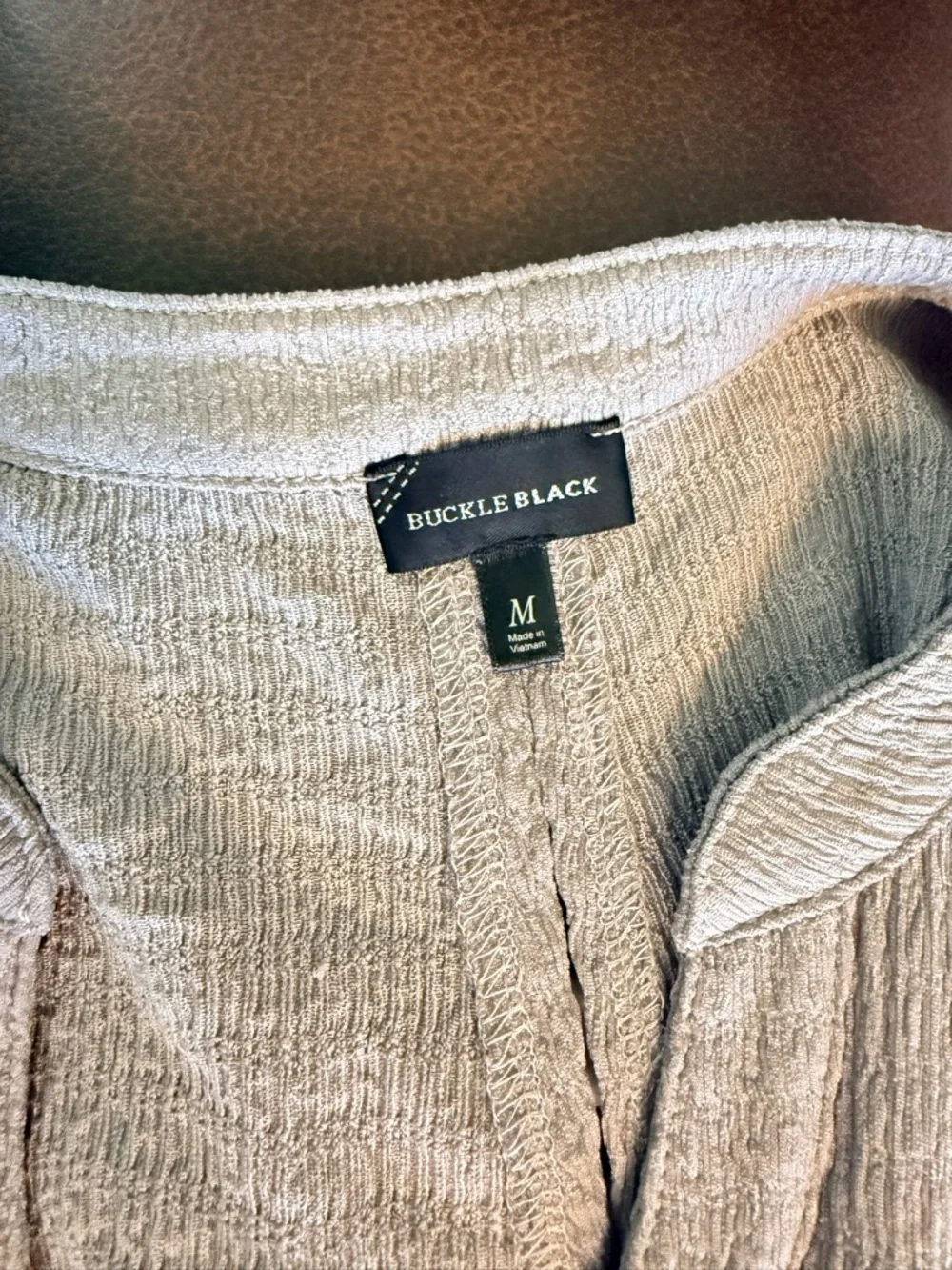 Buckle Grey Twist-Back Sleeveless Tank - Picture 5 of 11